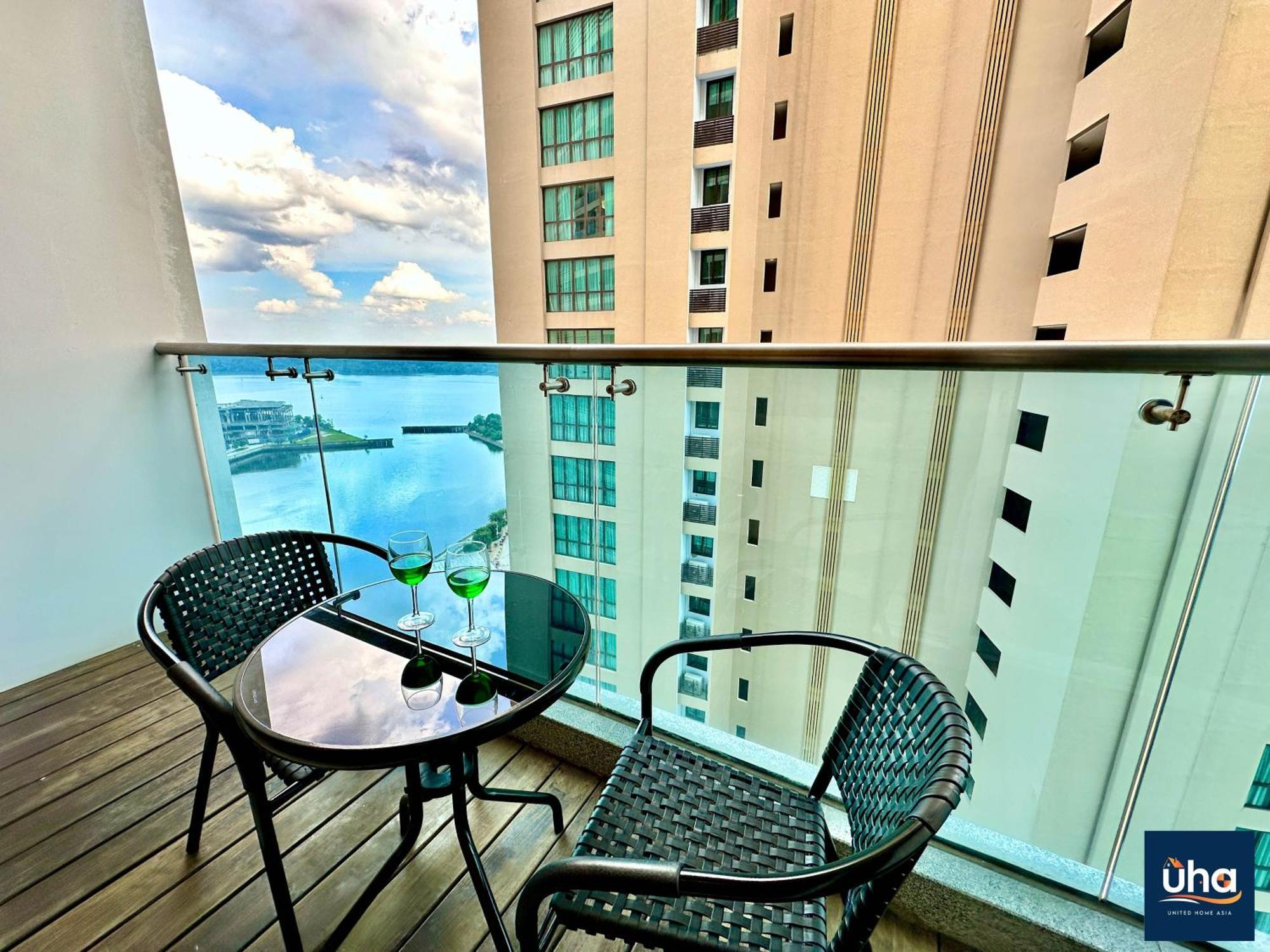 Pinetree Puteri Harbour @ Uha Apartment Nusajaya  Exterior photo